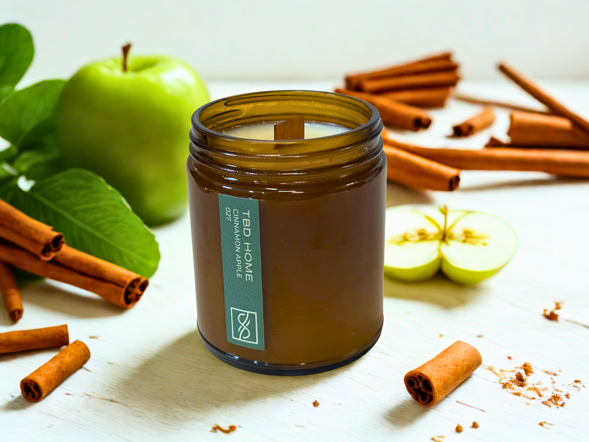 027 - Cinnamon Apple Candle